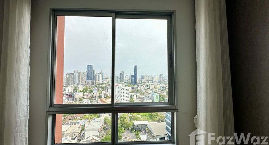 For sale 1 bed condo in Khlong Toei, Bangkok