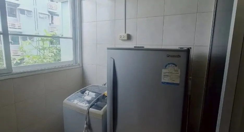 For rent studio condo in Huai Khwang, Bangkok
