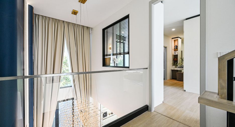 For sale 3 bedrooms townhouse in Bang Khun Thian, Bangkok