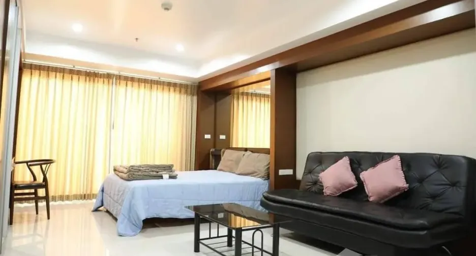 Wohnung zur Miete mit Studio in Prawet, Bangkok