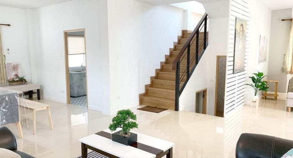 For rent 3 bedrooms house in Mueang Chiang Mai, Chiang Mai