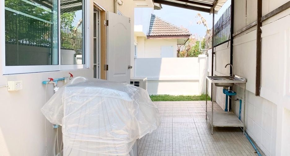 For rent 3 bedrooms house in Mueang Chiang Mai, Chiang Mai