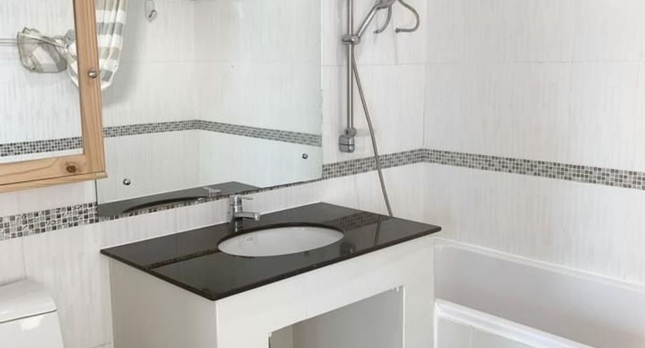 For rent 3 bedrooms house in Mueang Chiang Mai, Chiang Mai