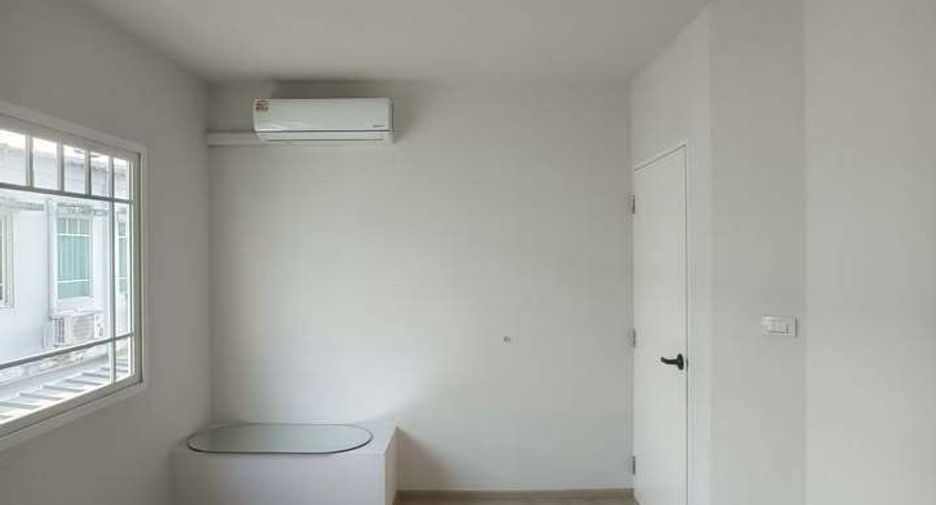 For sale 2 bedrooms townhouse in San Sai, Chiang Mai