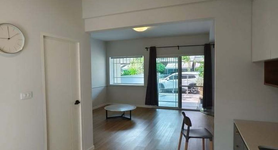 For sale 2 bedrooms townhouse in San Sai, Chiang Mai