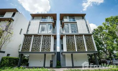 Продажа 3 спальни дом в Хуаи Кхщанг, Бангкок