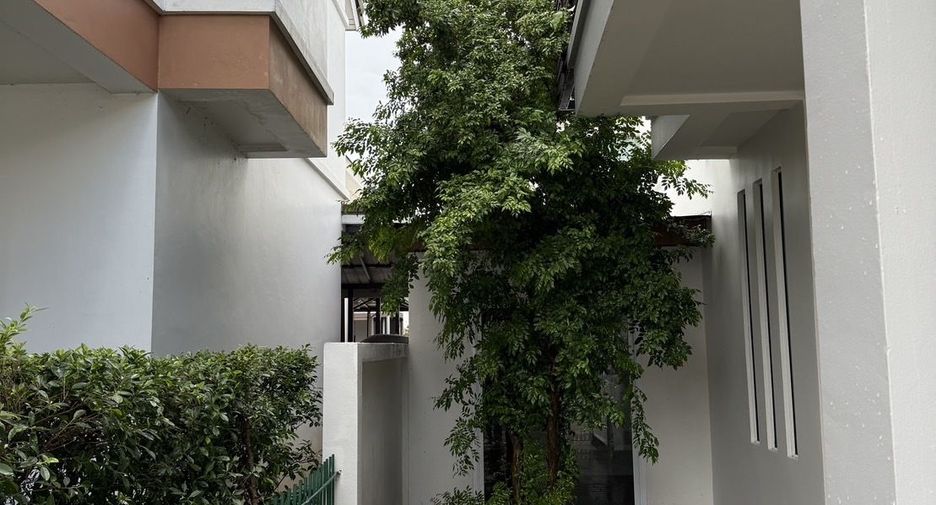 For rent 4 bedrooms house in Mueang Chiang Mai, Chiang Mai