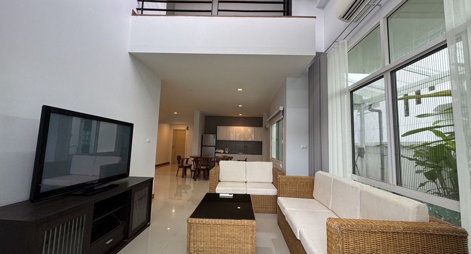For rent 4 bedrooms house in Mueang Chiang Mai, Chiang Mai