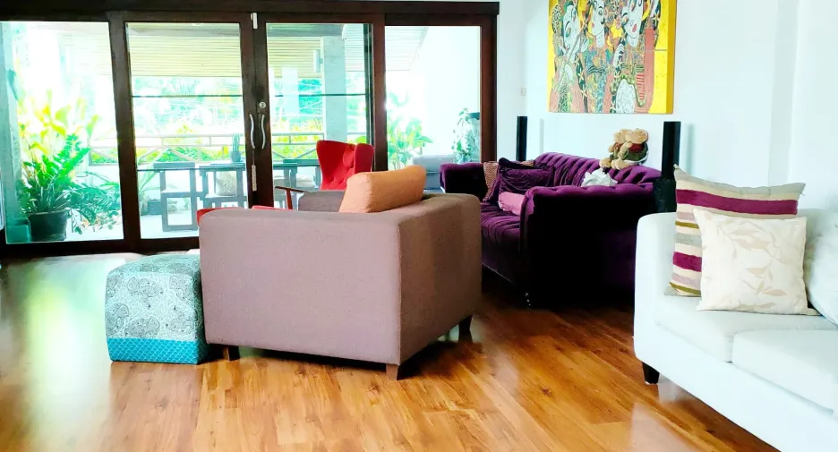 Casa adosada en venta de 4 habitaciones en Watthana, Bangkok