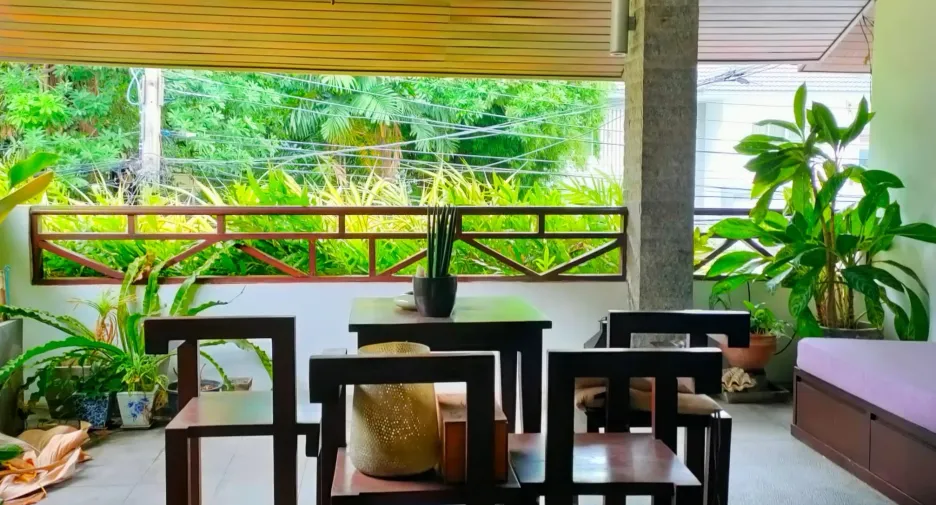 Casa adosada en venta de 4 habitaciones en Watthana, Bangkok