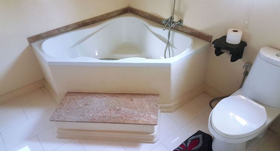 For rent 3 bedrooms apartment in Bang Lamung, Chonburi
