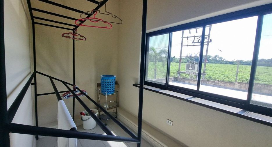 For rent 3 bedrooms apartment in Bang Lamung, Chonburi