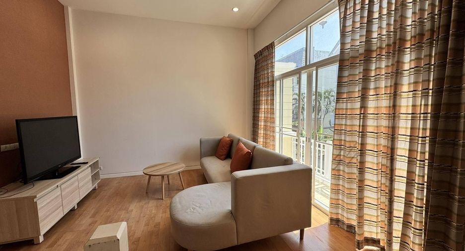 For sale 3 bedrooms townhouse in Prawet, Bangkok