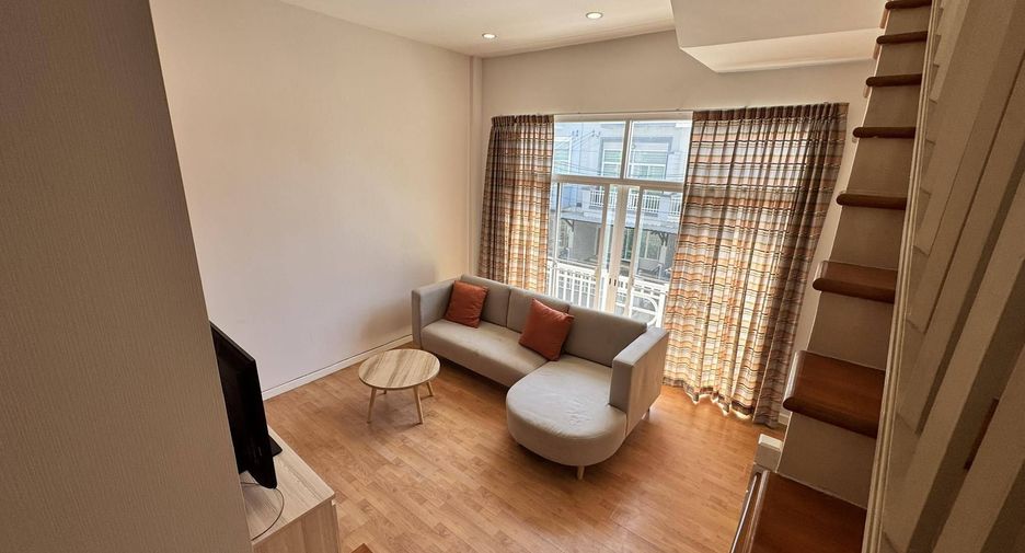For sale 3 bedrooms townhouse in Prawet, Bangkok