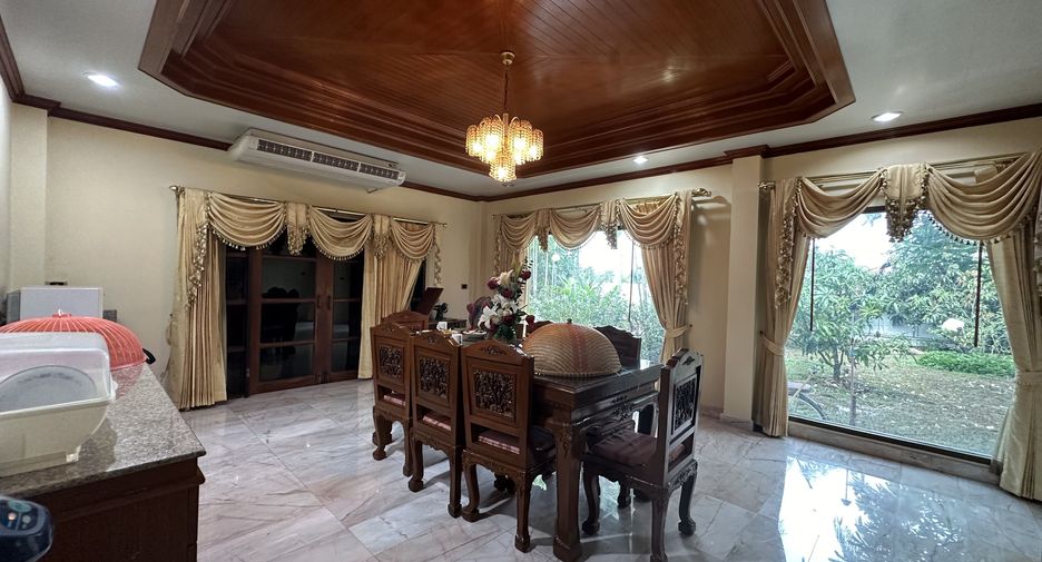 For sale and for rent 6 bedrooms house in San Sai, Chiang Mai