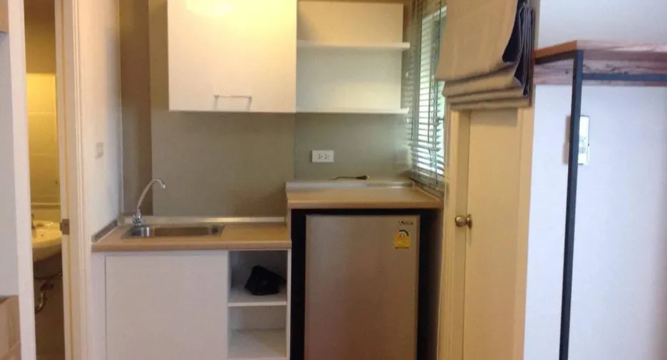 For rent studio condo in Mueang Samut Prakan, Samut Prakan