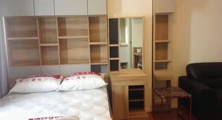 For rent studio condo in Mueang Samut Prakan, Samut Prakan