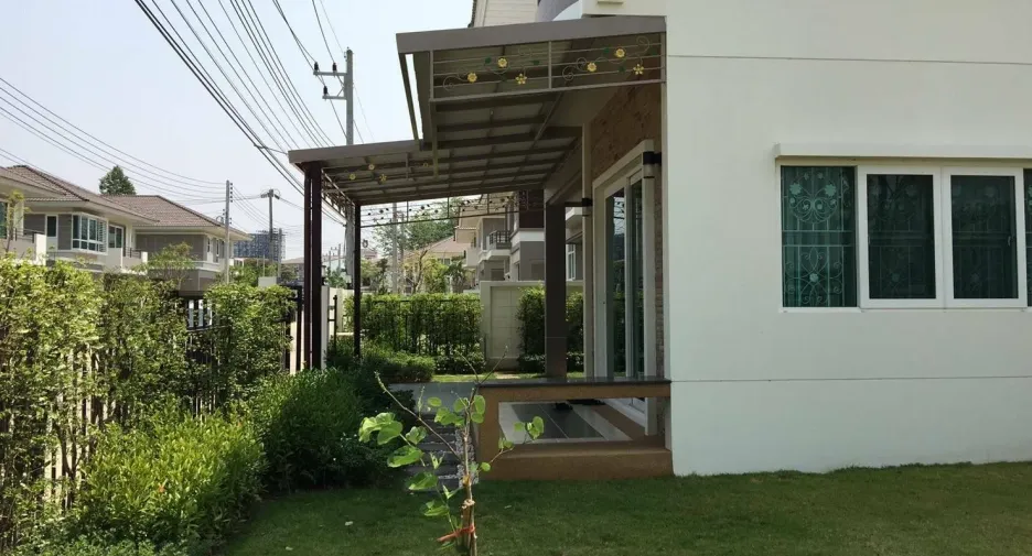 For rent 4 bedrooms house in Mueang Chiang Mai, Chiang Mai