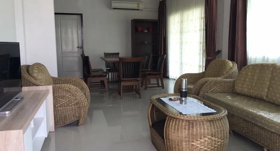 For rent 4 bedrooms house in Mueang Chiang Mai, Chiang Mai