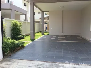 For rent 4 bedrooms house in Mueang Chiang Mai, Chiang Mai