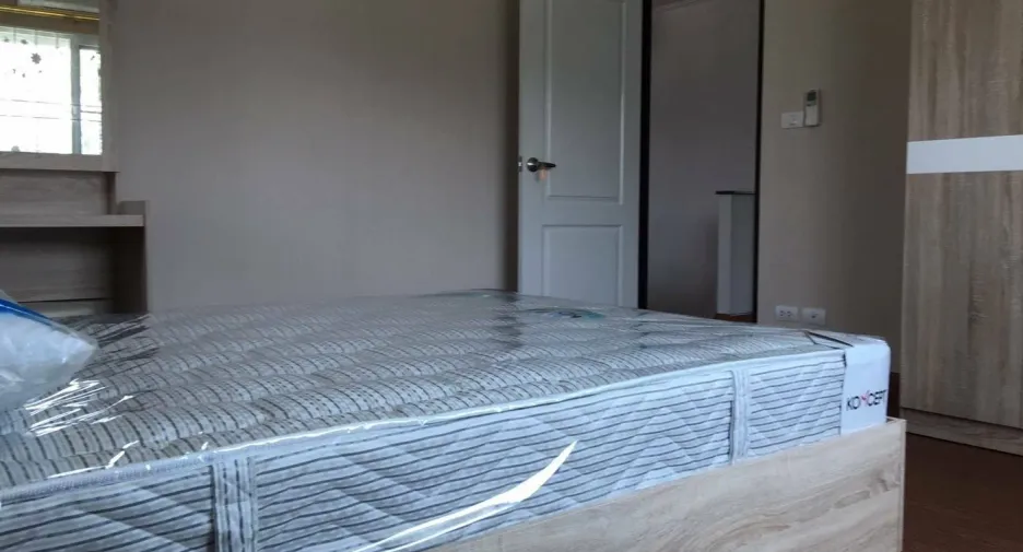 For rent 4 bedrooms house in Mueang Chiang Mai, Chiang Mai
