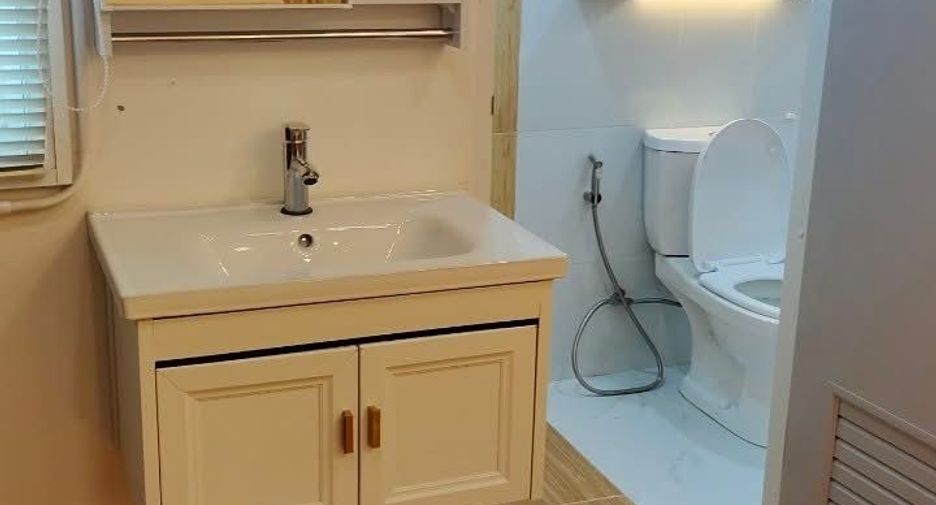 For sale and for rent 3 bedrooms townhouse in Mueang Chiang Mai, Chiang Mai