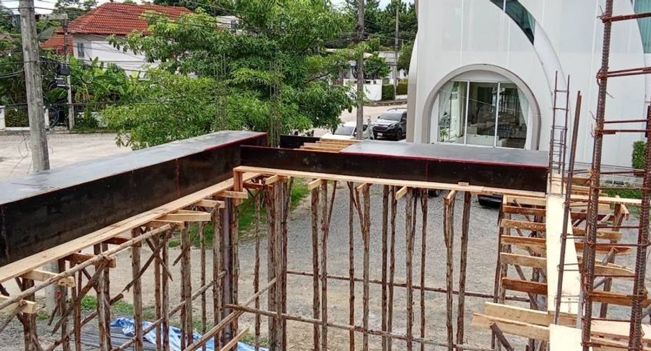 Casa en venta de 4 habitaciones en Hang Dong, Chiang Mai