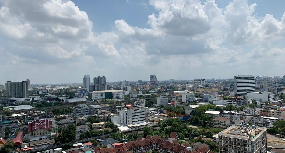 Condo en venta y en alquiler de 2 habitaciones en Watthana, Bangkok