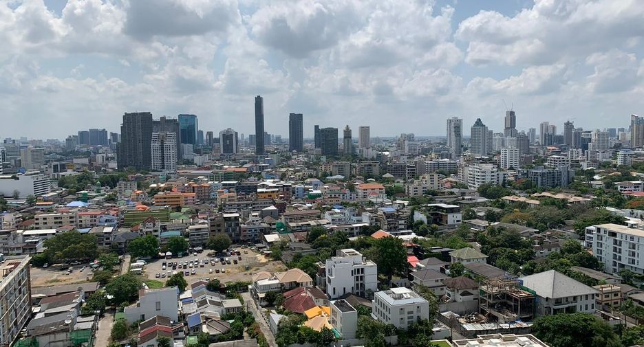 À vendre et à louer 2 chambres condo à Watthana, Bangkok