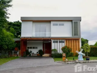 For rent 4 bedrooms house in San Kamphaeng, Chiang Mai