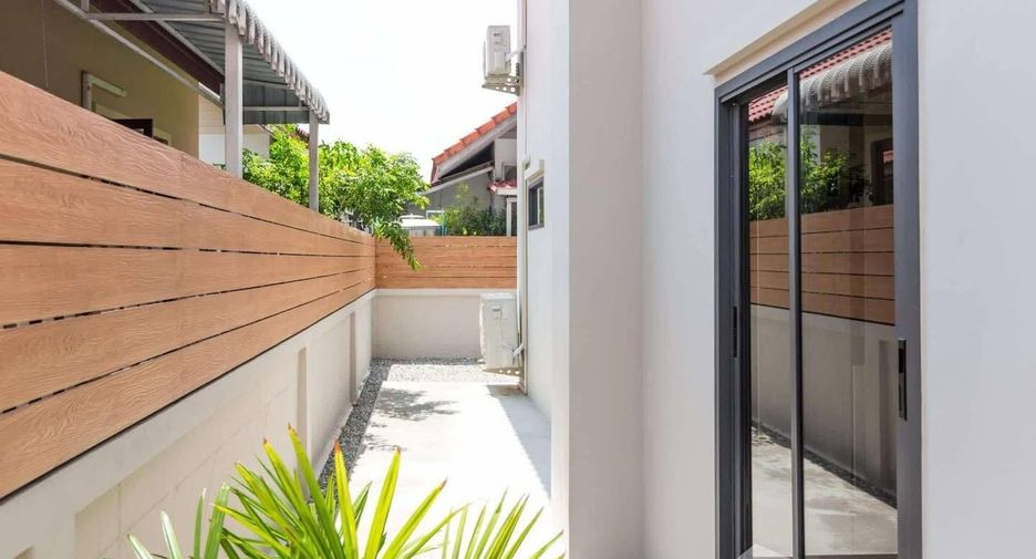 Casa en alquiler de 3 habitaciones en Hang Dong, Chiang Mai