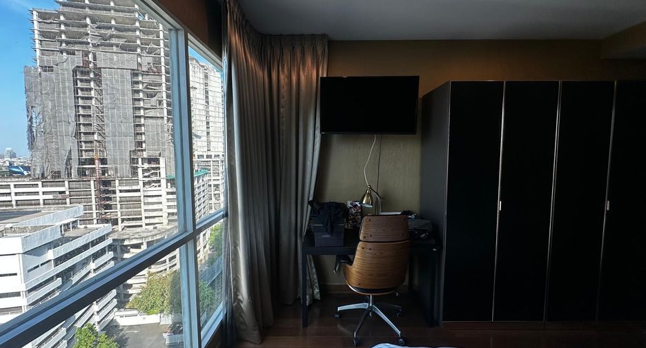 For sale 1 bed condo in Pathum Wan, Bangkok