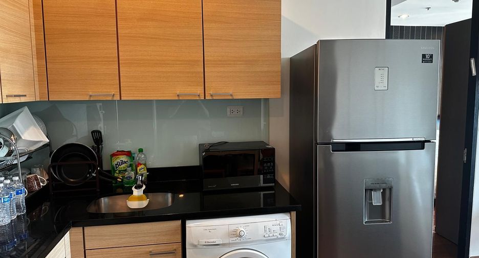 For sale 1 bed condo in Pathum Wan, Bangkok