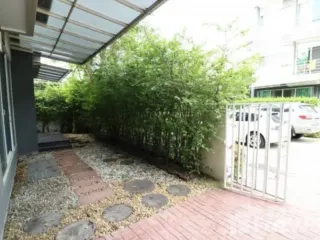 出售 4 卧室 联排别墅 在 Suan Luang, 曼谷