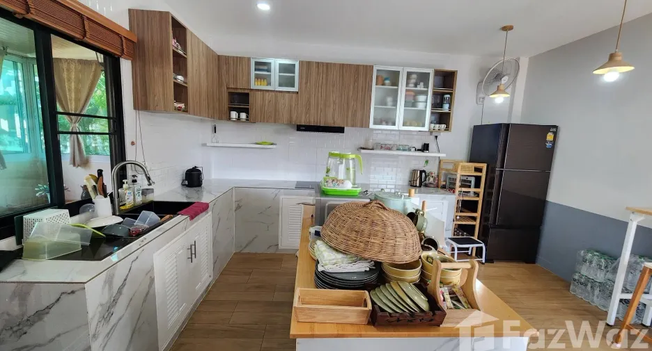 For rent 3 bedrooms house in Saraphi, Chiang Mai