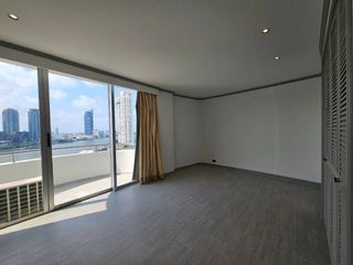 À vendre 3 chambres condo à Sathon, Bangkok