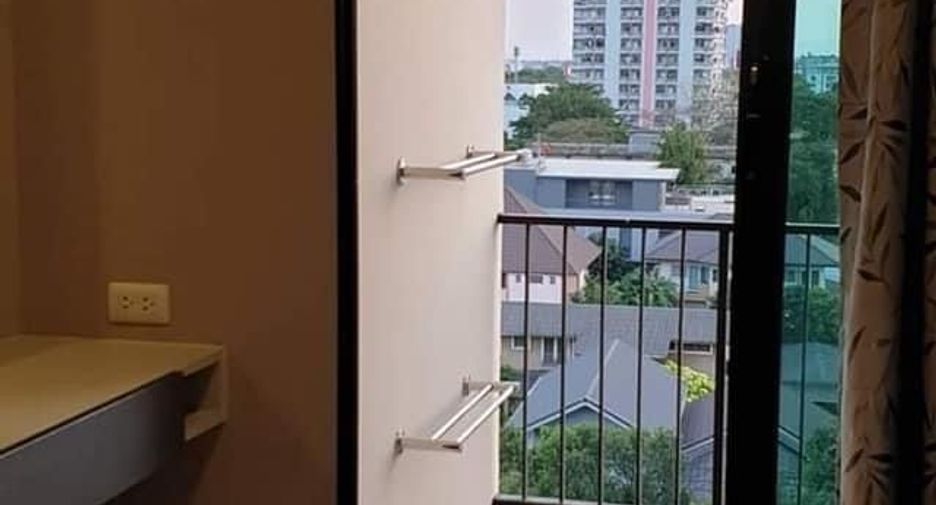 For rent 1 bed condo in Mueang Samut Prakan, Samut Prakan