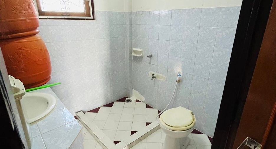 For rent 4 bedrooms house in Doi Saket, Chiang Mai