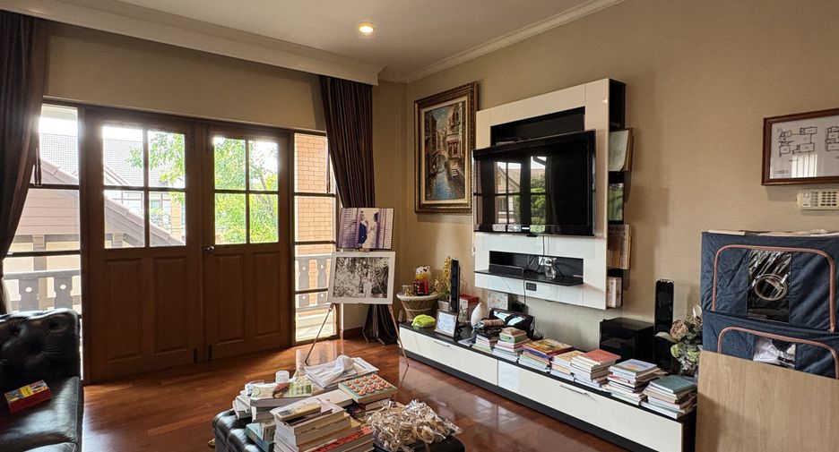 For sale 5 bedrooms house in Bueng Kum, Bangkok