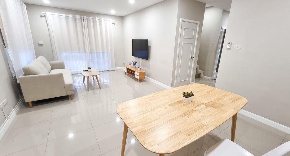 For rent 3 bedrooms house in Saraphi, Chiang Mai