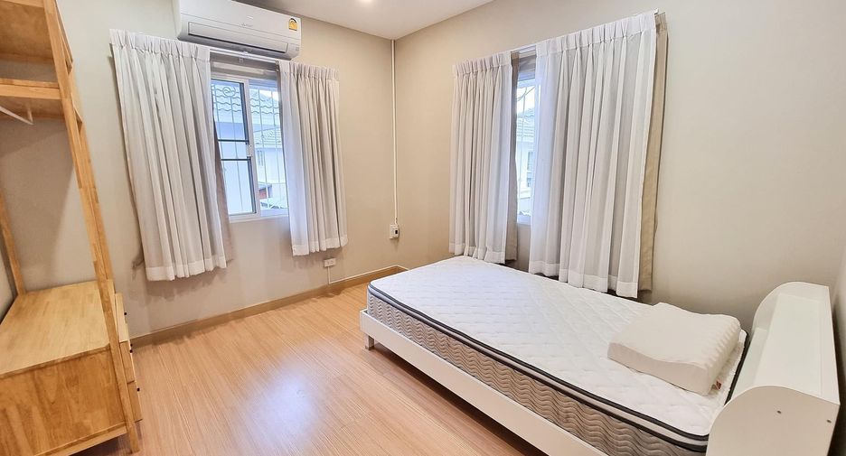 For rent 3 bedrooms house in Saraphi, Chiang Mai