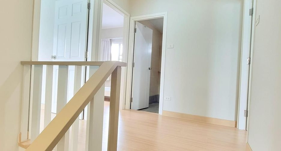 For rent 3 bedrooms house in Saraphi, Chiang Mai