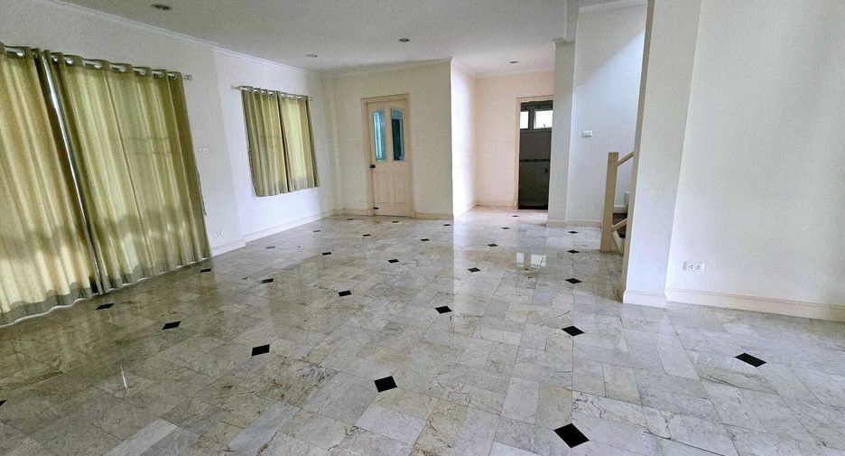 For sale 3 bedrooms house in San Sai, Chiang Mai