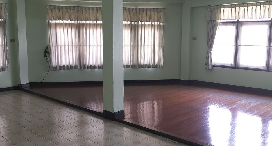 À vendre et à louer bureau à Lak Si, Bangkok