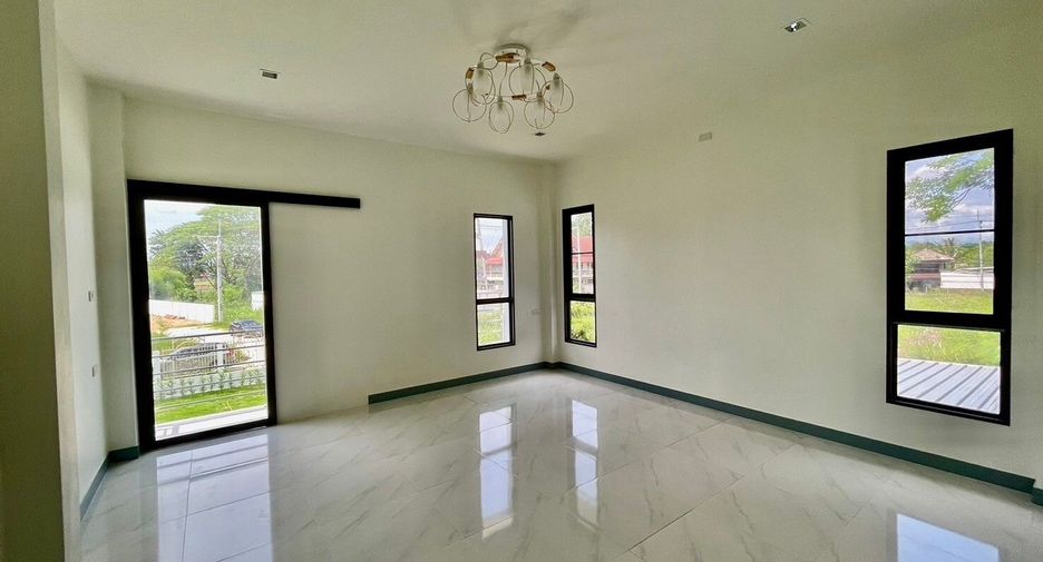 Haus zum Kauf mit 4 Zimmer in San Sai, Chiang Mai