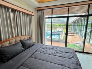 For rent 6 bedrooms villa in Mueang Chiang Mai, Chiang Mai