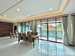 For rent 6 bedrooms villa in Mueang Chiang Mai, Chiang Mai