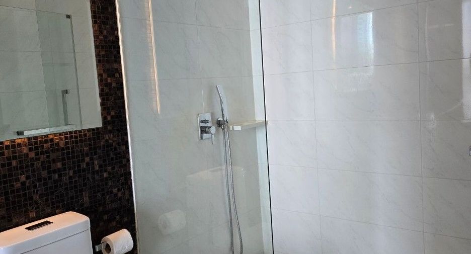 For sale 2 ベッドルーム condo in Khlong Toei, Bangkok