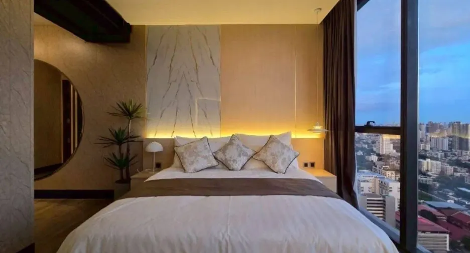 Condo en venta y en alquiler de 4 habitaciones en Watthana, Bangkok