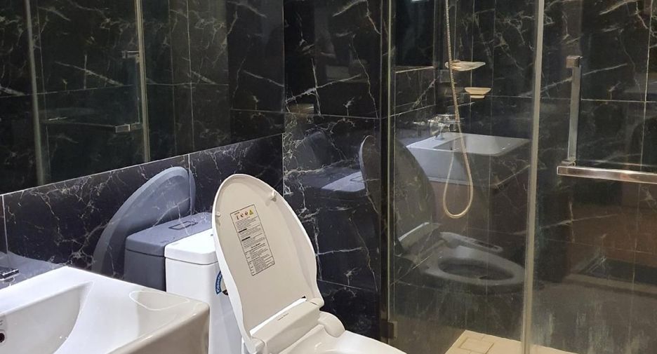 For sale studio condo in Bang Rak, Bangkok